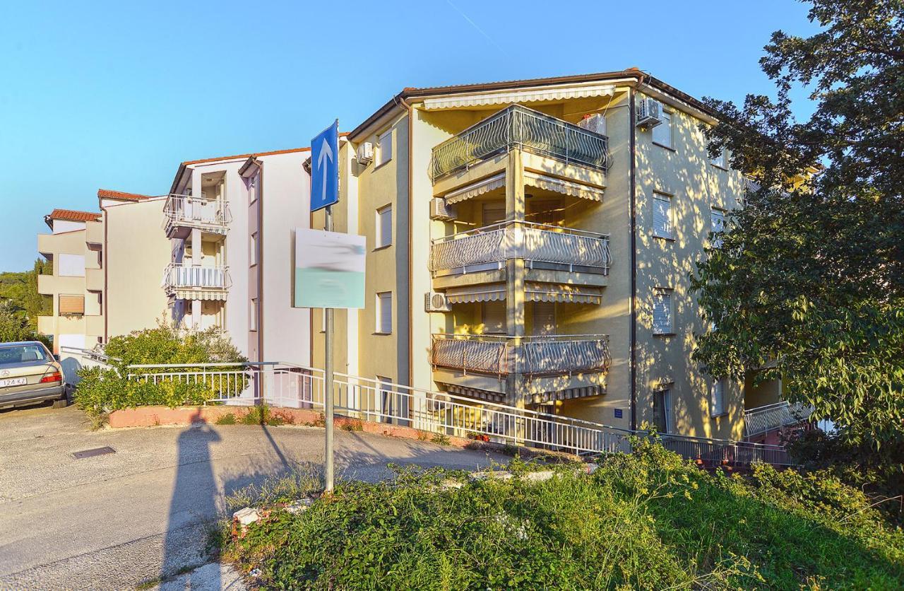 Apartment 2207 Pula Buitenkant foto
